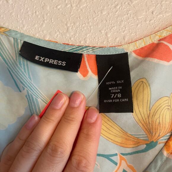 Express Chic Maximal Silk Spring Summer Cutout Top - Picture 4 of 6